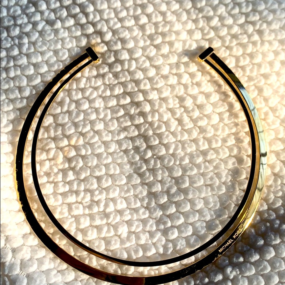 Michael kors necklace gold tone